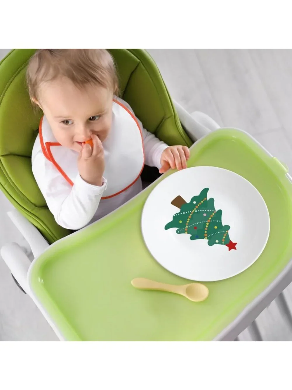 4-Piece 10-Inch Christmas Tree Melamine Dinnerware Set - Reusable